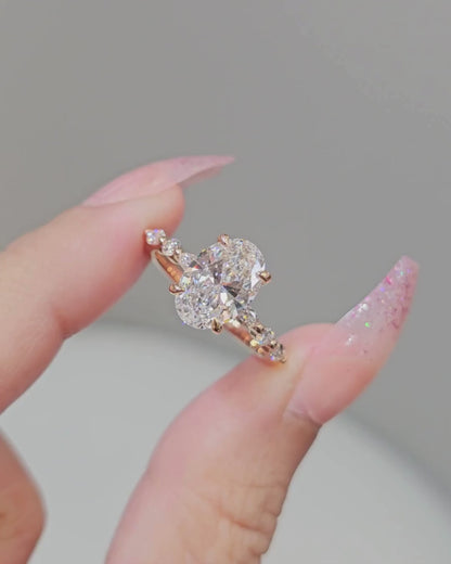 Emily Oval Ring