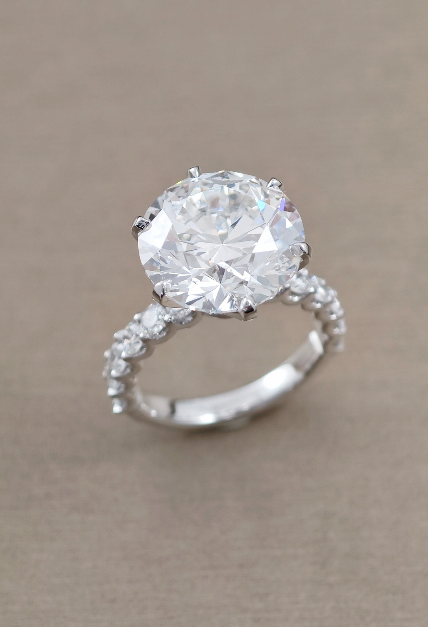 Lyra U-Prong Pavé Round Lab Grown Diamond Engagement Ring | IGI Certified
