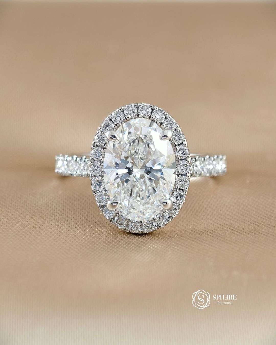 Seraphina Oval Halo Pavé Lab Grown Diamond Engagement Ring in 18K White Gold by Sphere Diamond Bangkok featuring an IGI Certified oval diamond