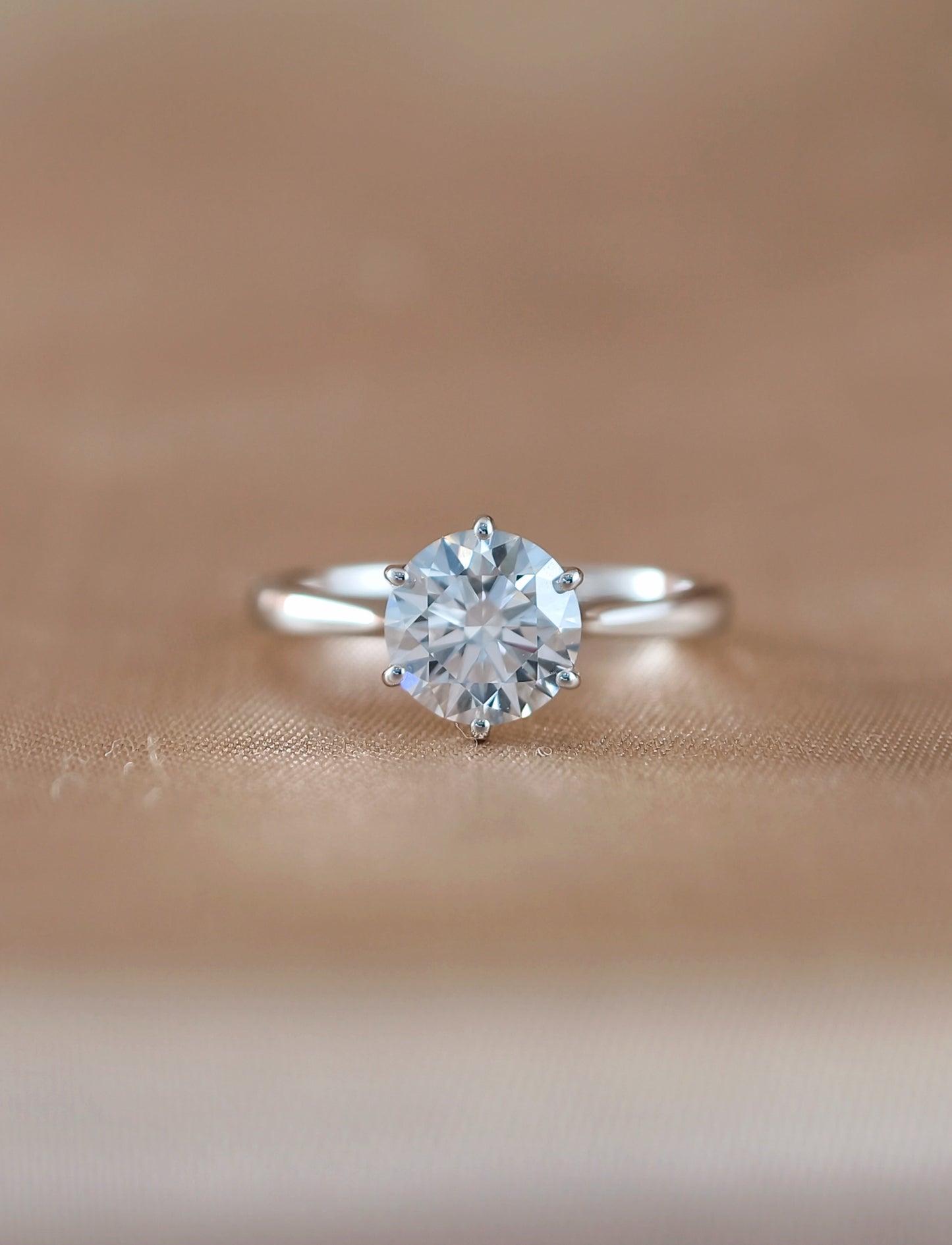 Lysandre Tulip Round Lab Grown Diamond Engagement Ring IGI Certified by Sphere Diamond Bangkok