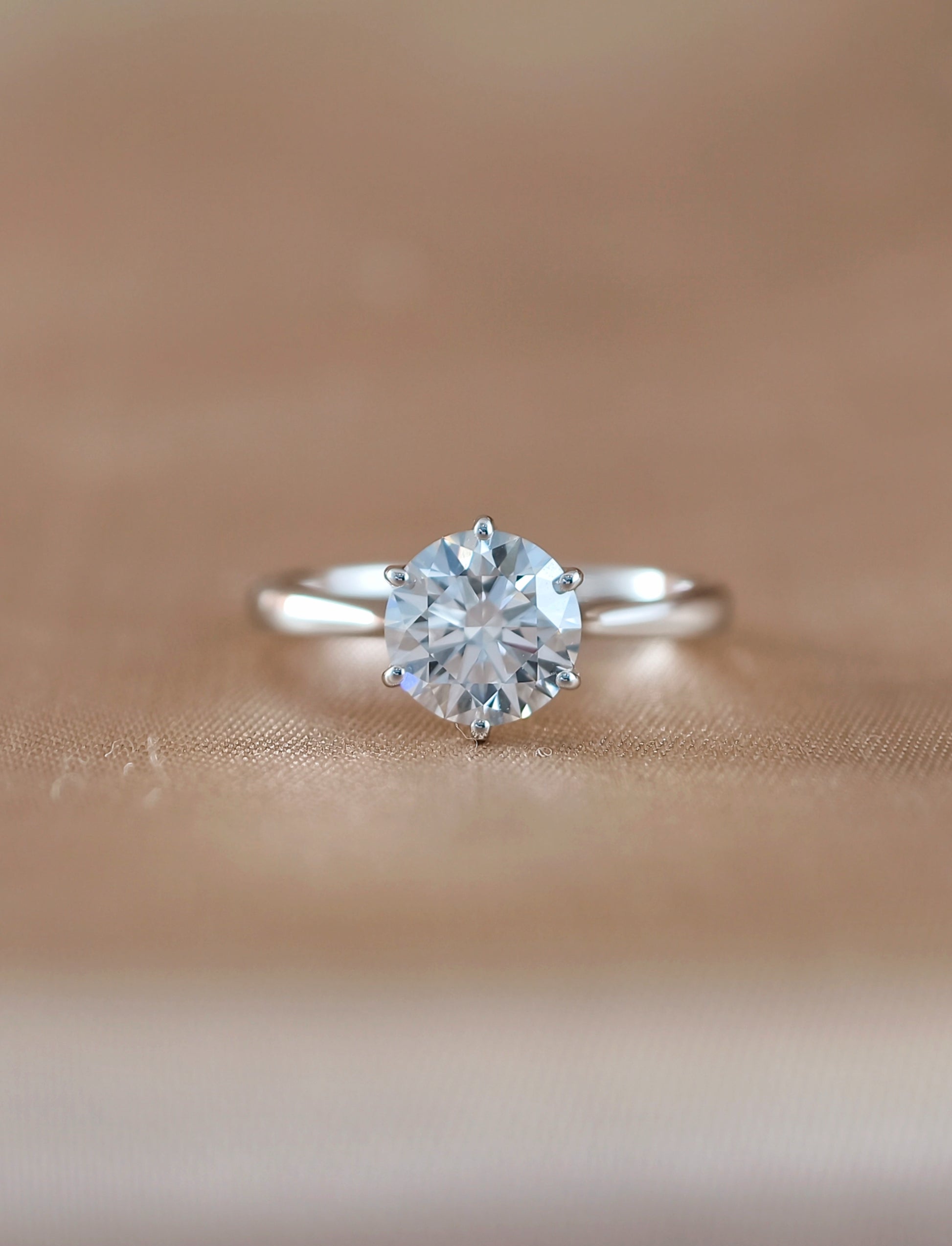 Lysandre Tulip Round Lab Grown Diamond Engagement Ring IGI Certified by Sphere Diamond Bangkok