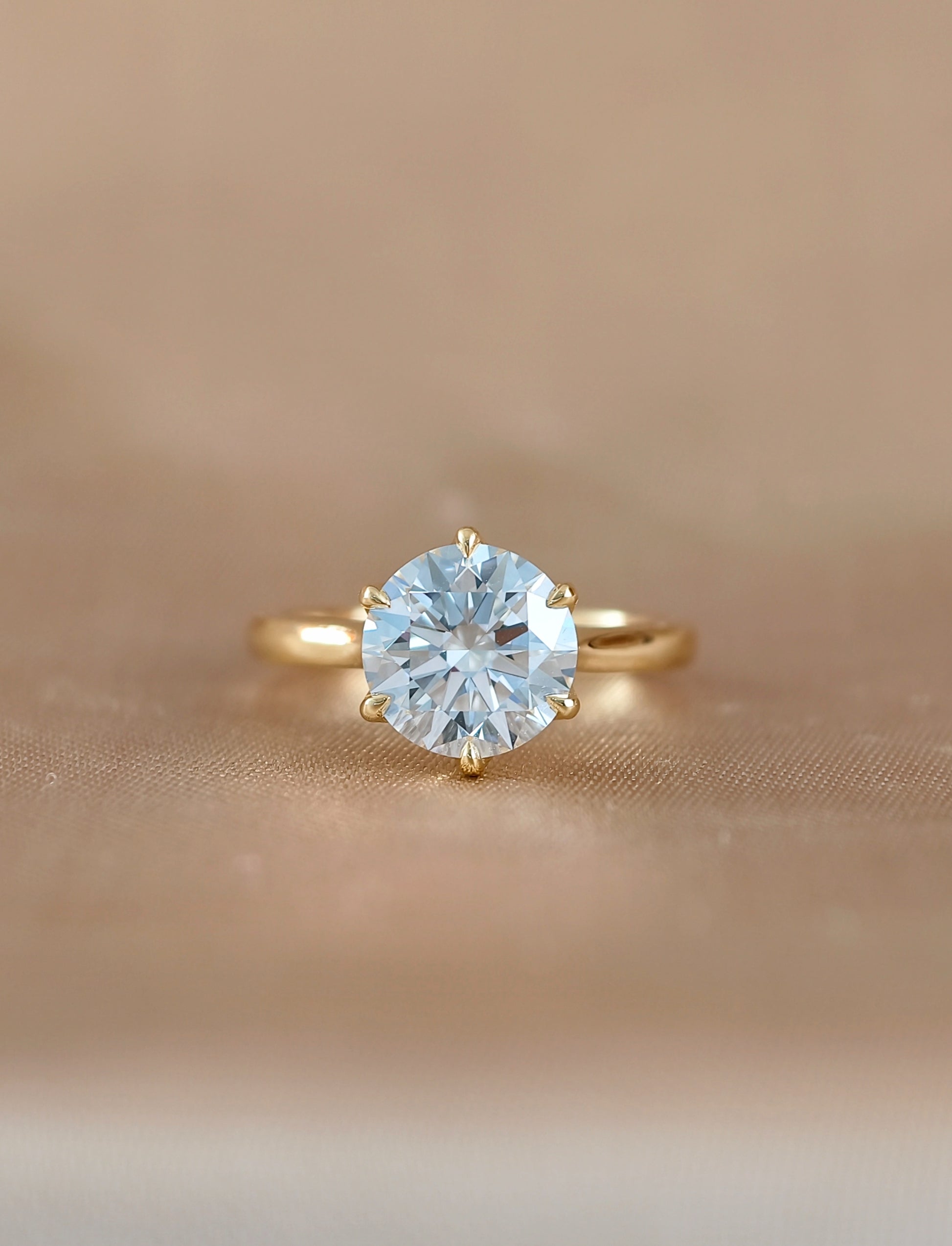 Aurielle Tulip Lab Grown Diamond Engagement Ring Round Solitaire IGI Certified by Sphere Diamond Bangkok