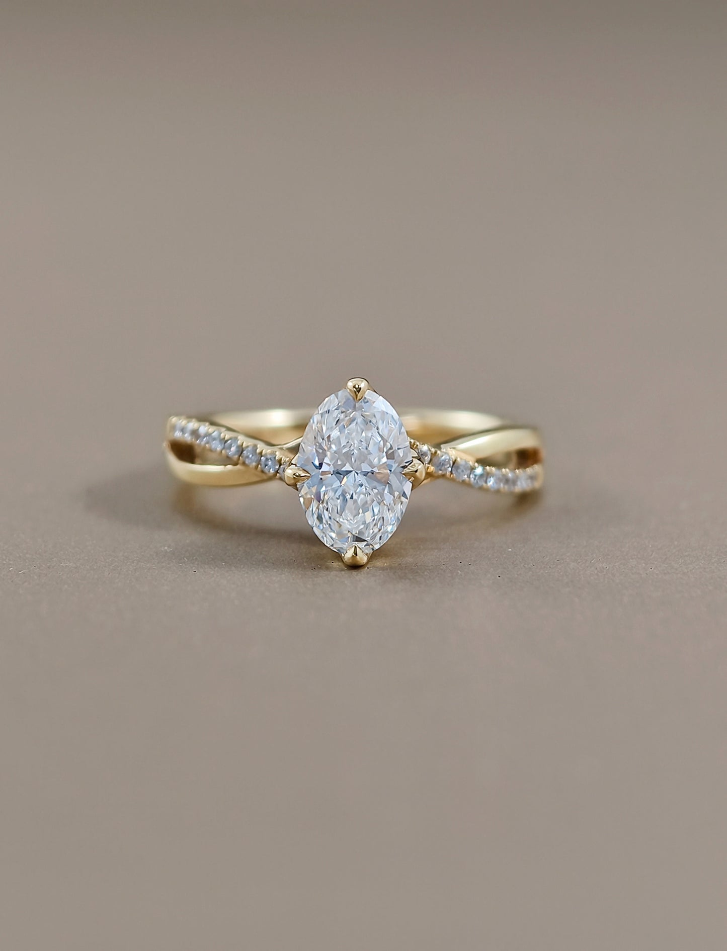 Élysian Bloom Tulip Lab Grown Diamond Engagement Ring | Round Solitaire | IGI Certified | Sphere Diamond Bangkok