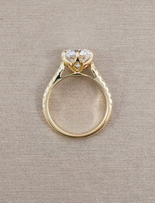 Élysian Tulip Lab Grown Diamond Engagement Ring Round Solitaire IGI Certified by Sphere Diamond Bangkok