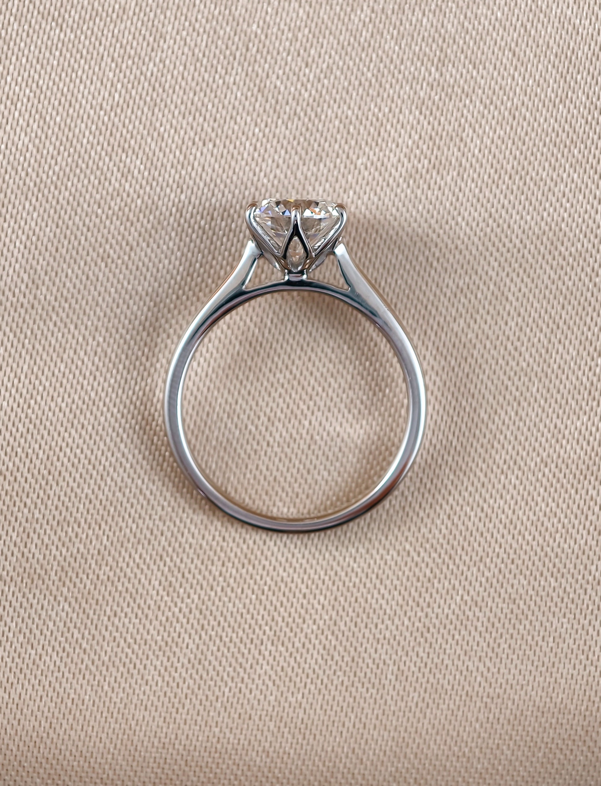 Lysandre Tulip Round Lab Grown Diamond Engagement Ring IGI Certified by Sphere Diamond Bangkok