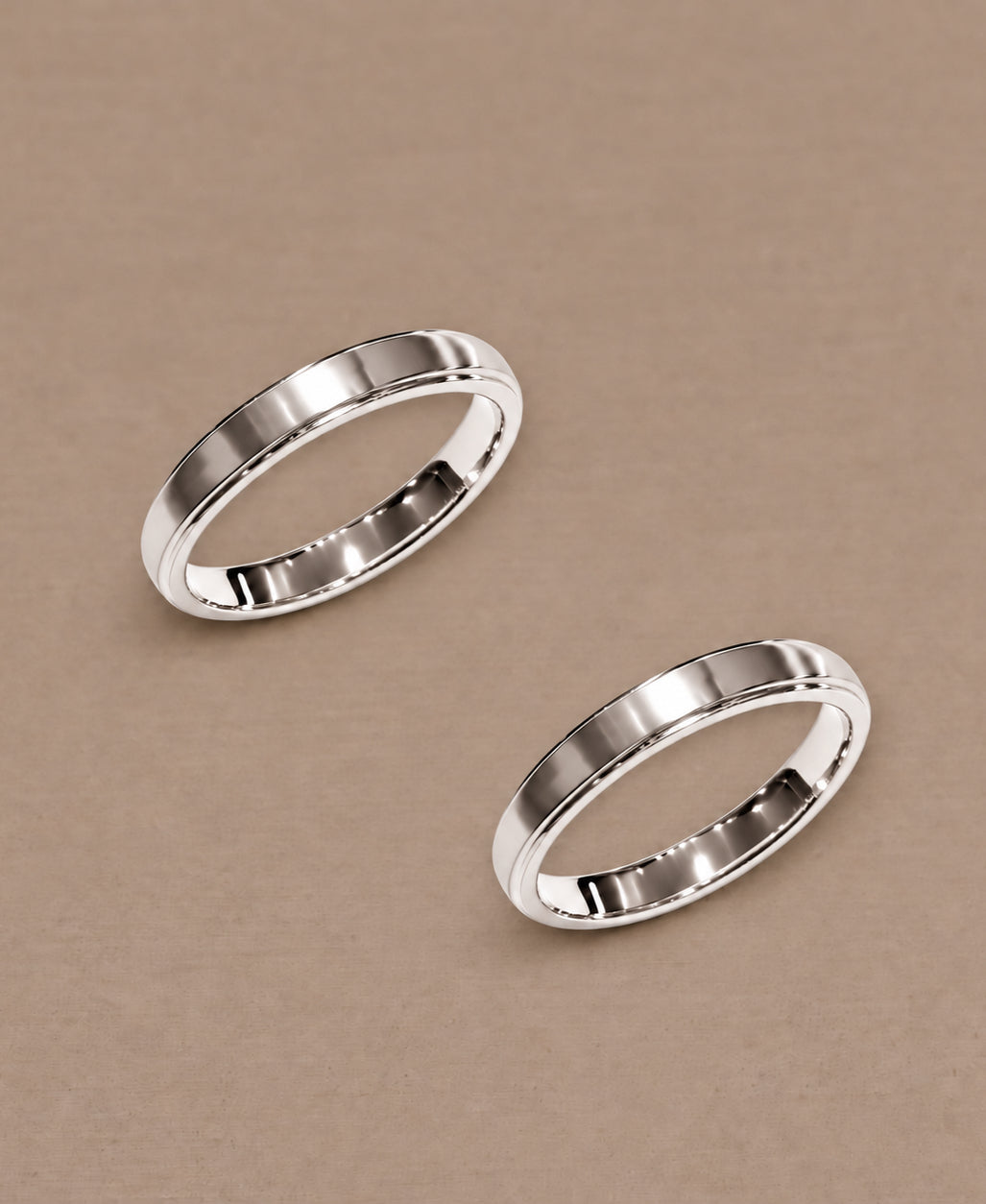 Flat Gloss White Gold women's wedding ring with polished finish by Sphere Diamond Bangkok