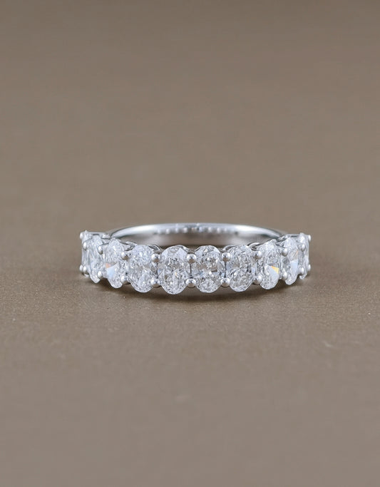 แหวนเพชรแลปทรงรี Half Eternity แบบ Shared Prong | พร้อมใบรับรอง IGI