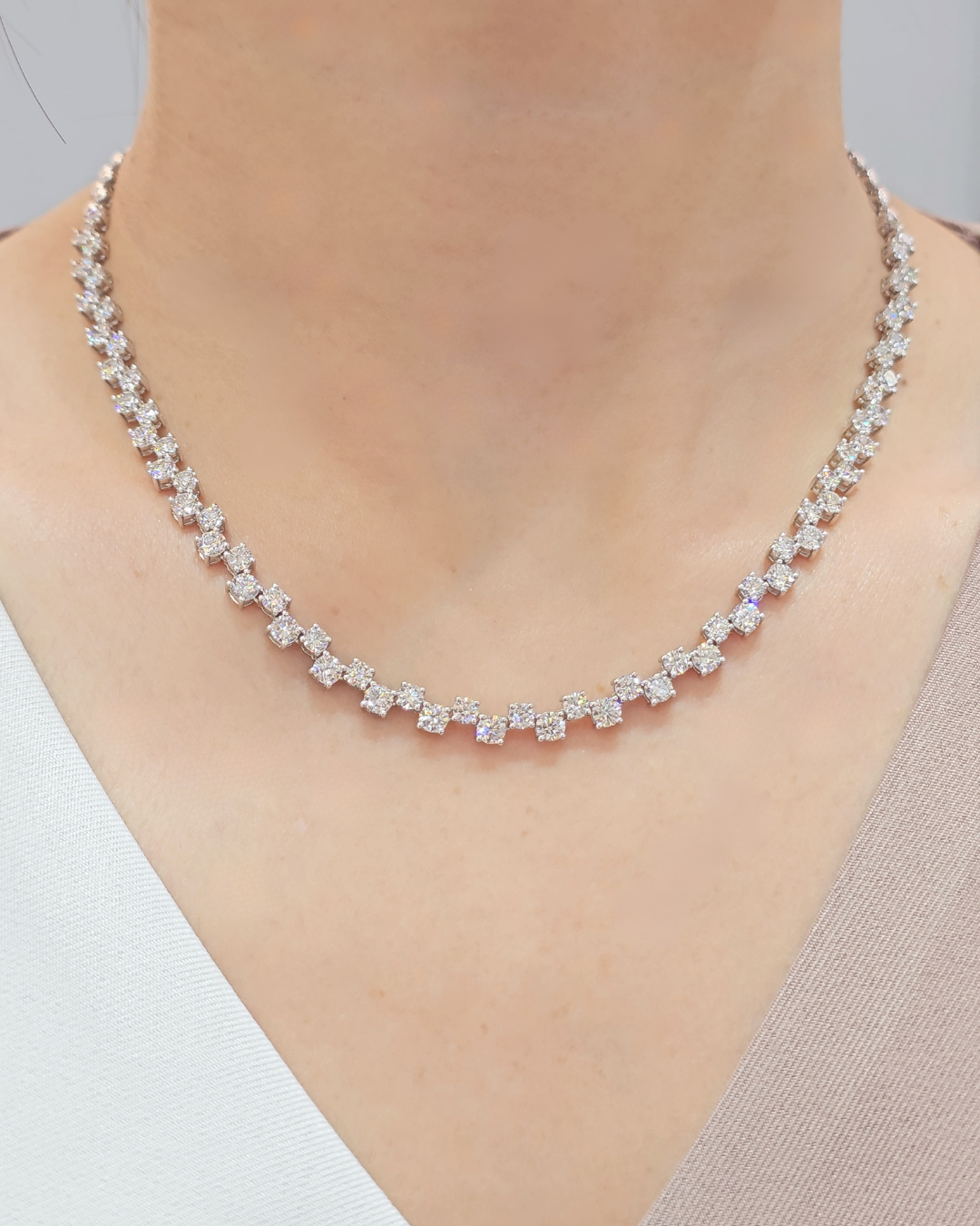 zig zag round cut diamond necklace